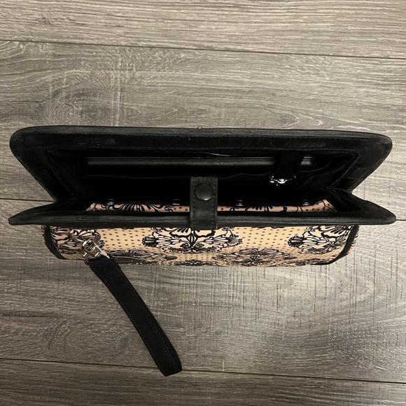 Petunia Pickle Bottom Baby Diaper Bag Pink Parisian Pansy Cross Town Clutch - Picture 8 of 16